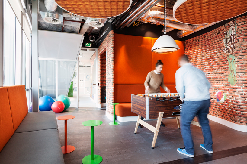 garage meets dutch pride at google amsterdam office by DDOCK-designboom-04