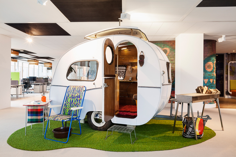 garage meets dutch pride at google amsterdam office by DDOCK-designboom-06
