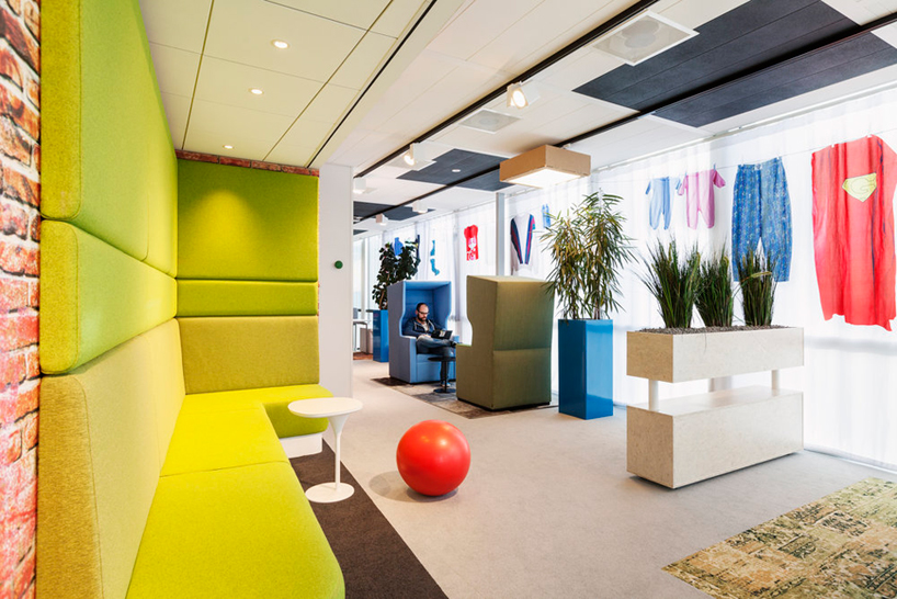 garage meets dutch pride at google amsterdam office by DDOCK-designboom-07
