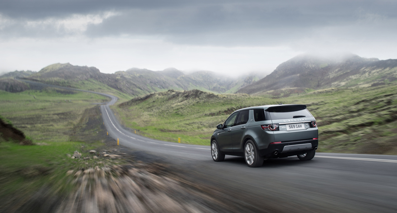 land rover redefines new discovery-designboom-03