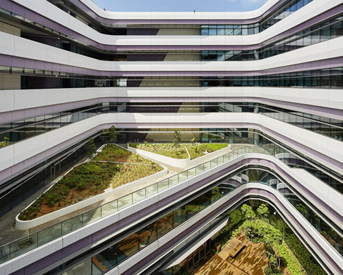 灵动曲线勾勒的新加坡科技设计大学