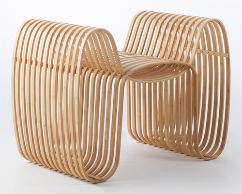 Gridesign工作室用受热变弯的竹子制作领结椅子