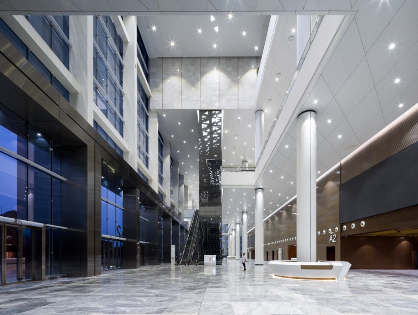 武汉光谷科技会展中心-室内楼梯